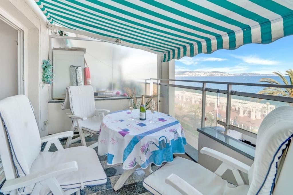 La Prom - A Two Bedroom Apartment With A Sea View Nisa Exterior foto