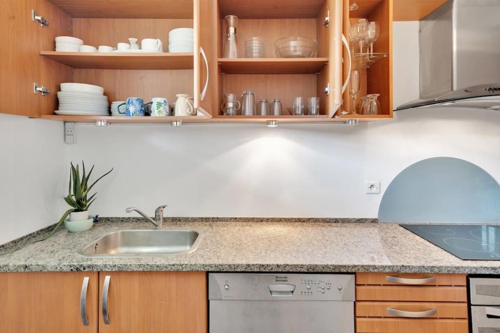 La Prom - A Two Bedroom Apartment With A Sea View Nisa Exterior foto